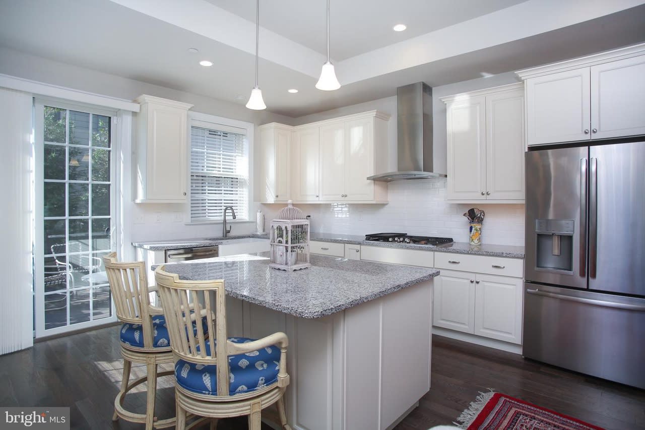 331 Whitemarsh Dr