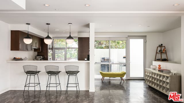 125 Pacific St #1