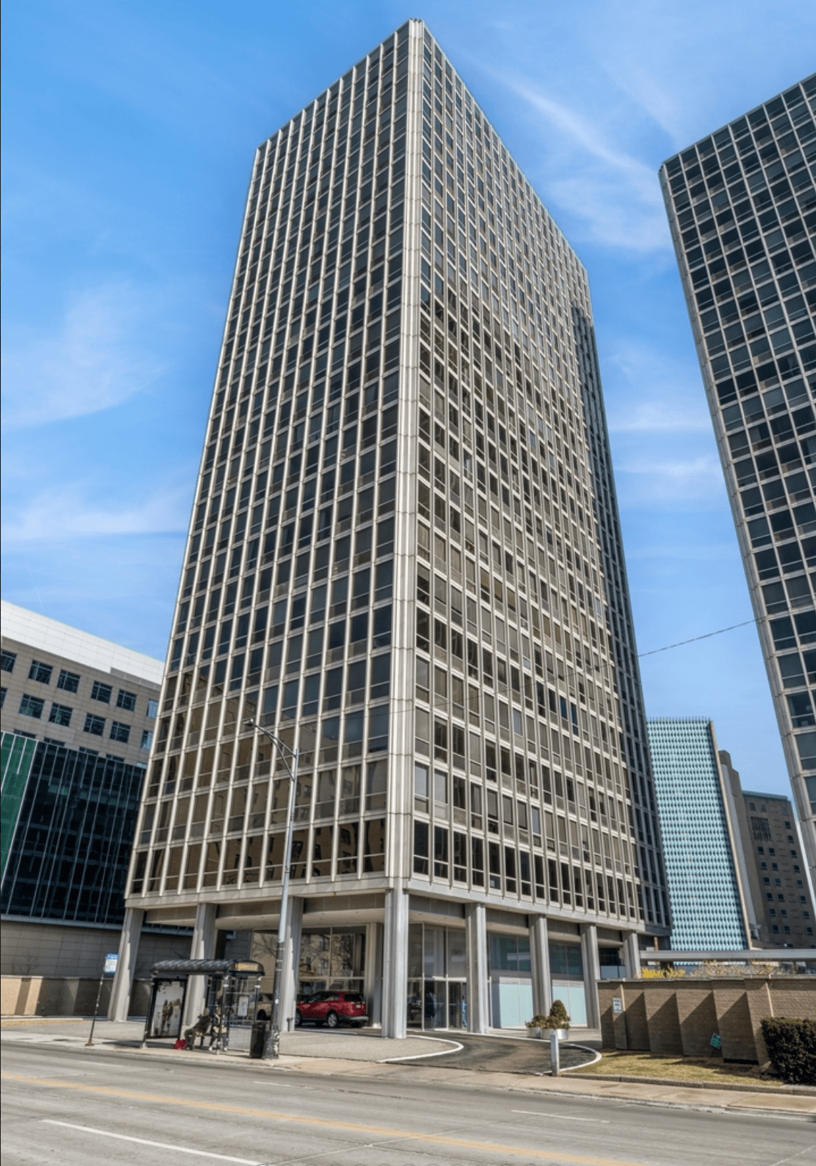 340 W Diversey