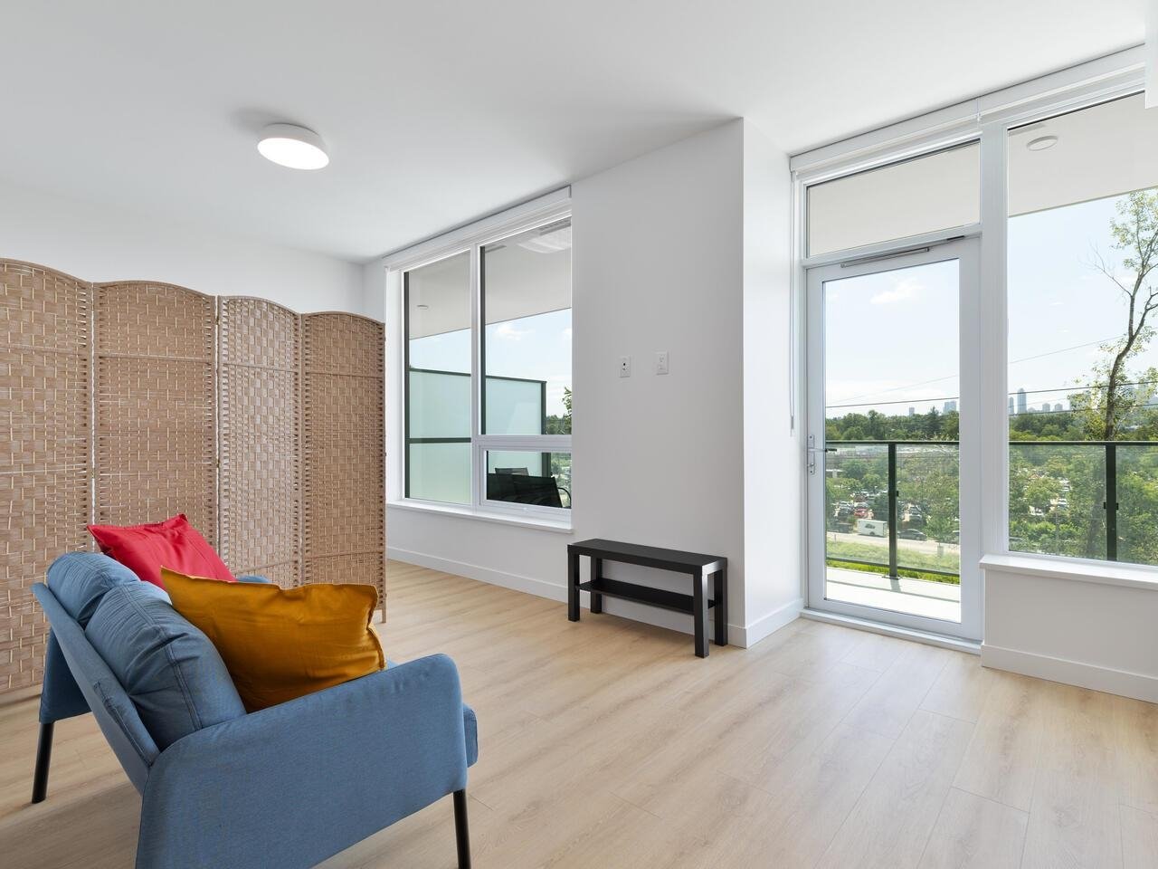303-2425 Alpha Ave