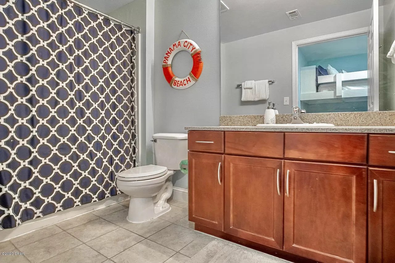 9902 S Thomas Drive Unit 635