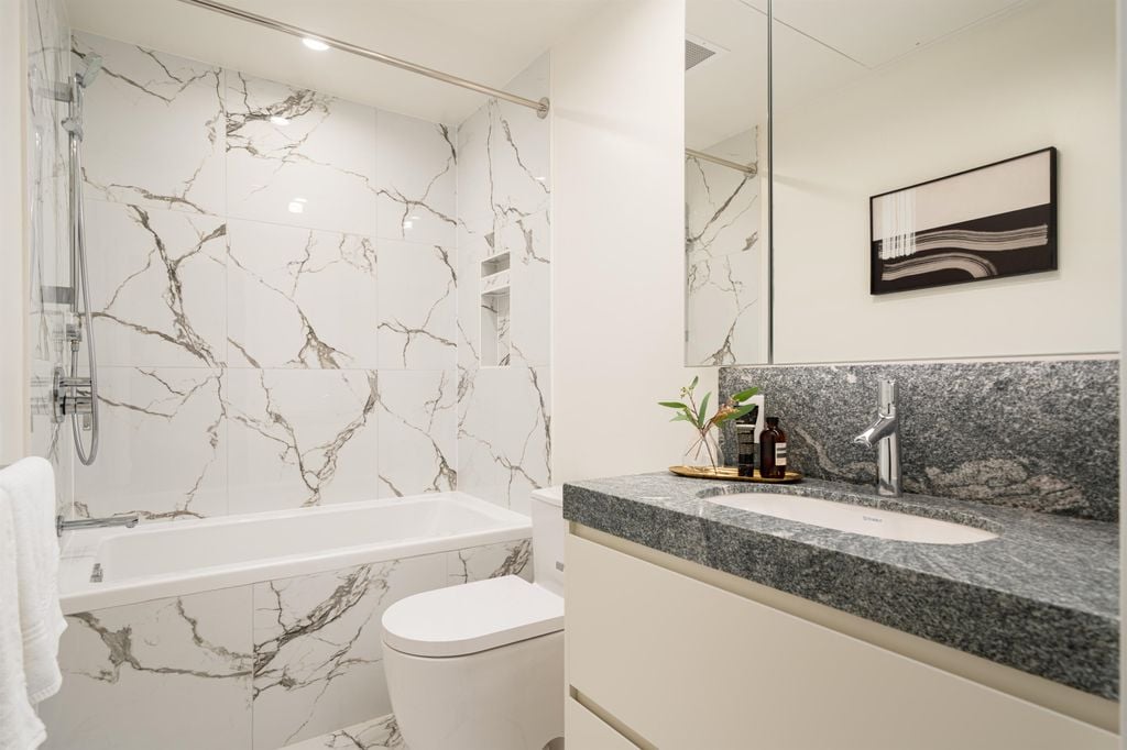 3668 W 10th Avenue 202, Vancouver