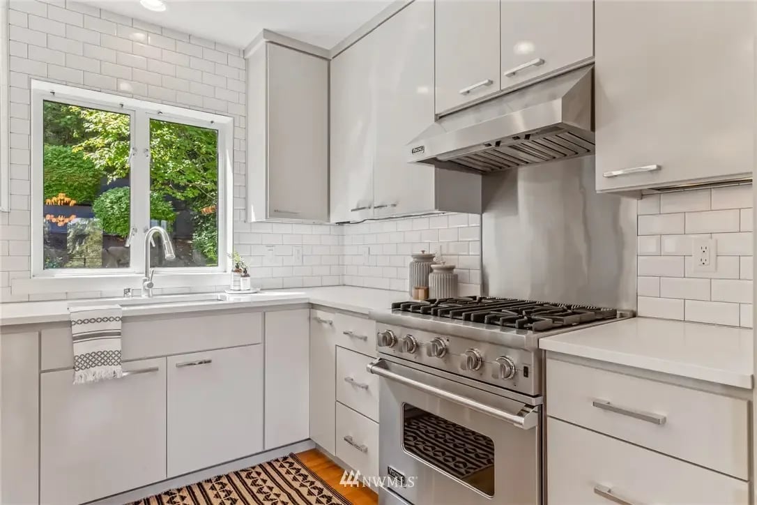3427 36th Ave W