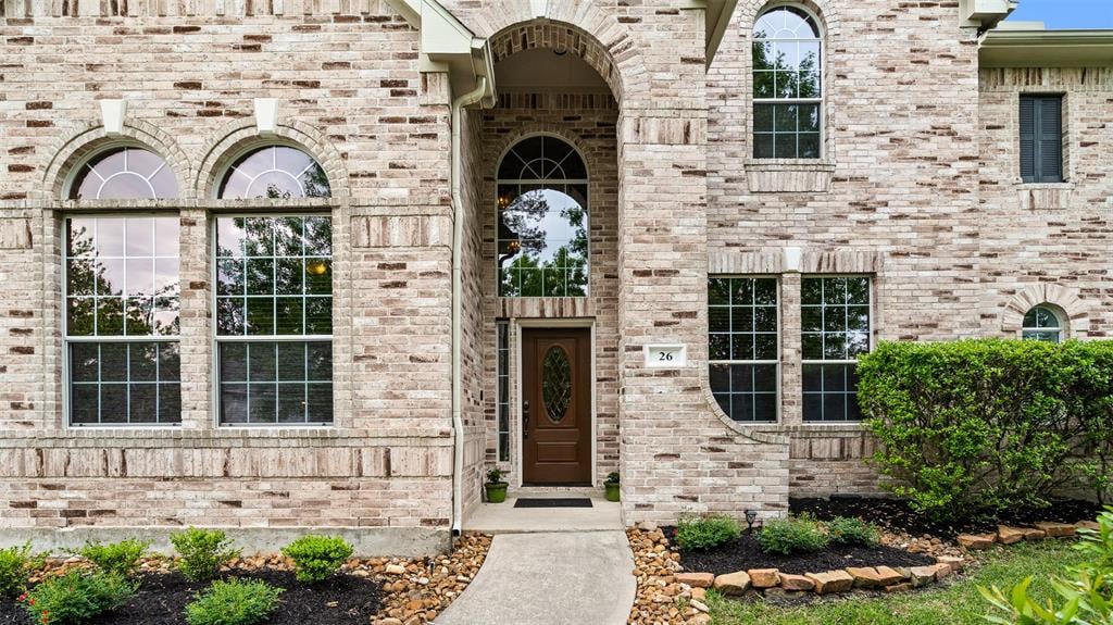 26 N Scribewood Circle