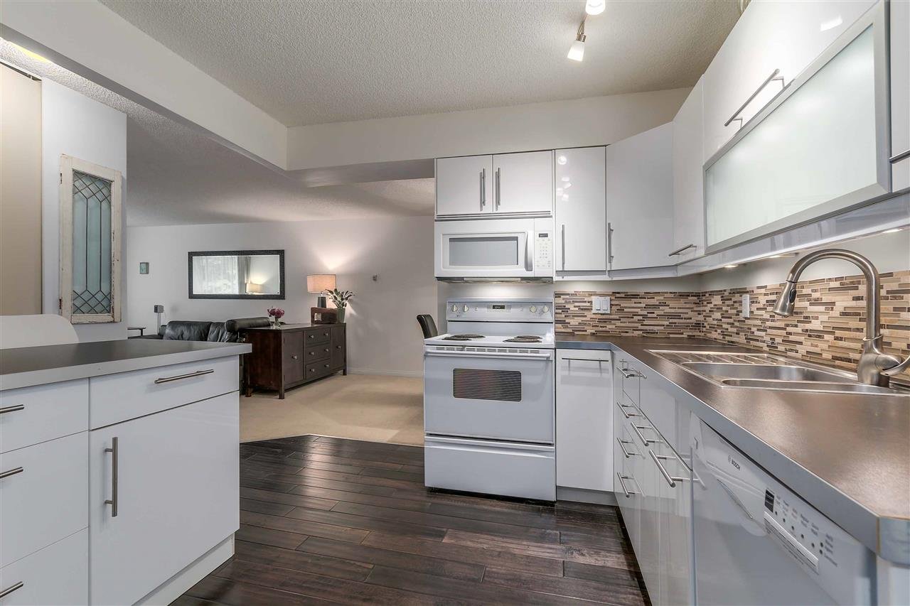 306-2024 Fullerton Ave