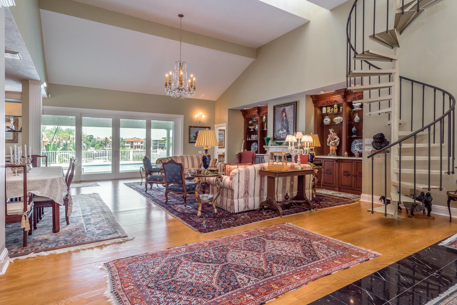 1329 Vista Dr