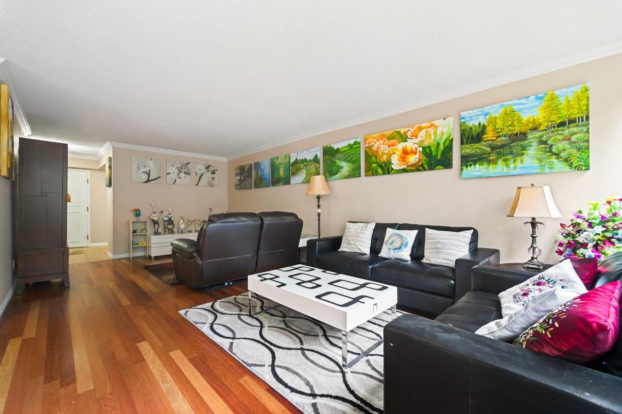 303-4101 Yew Street, Vancouver