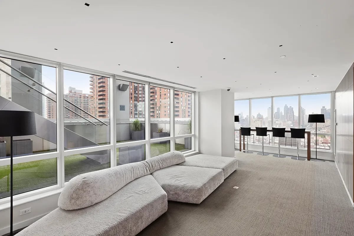 350 W 42nd St, Unit 14I