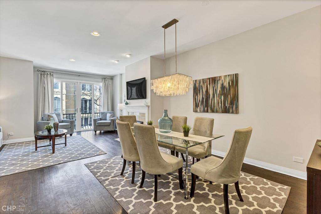 River West Townhome: 527 N Peoria