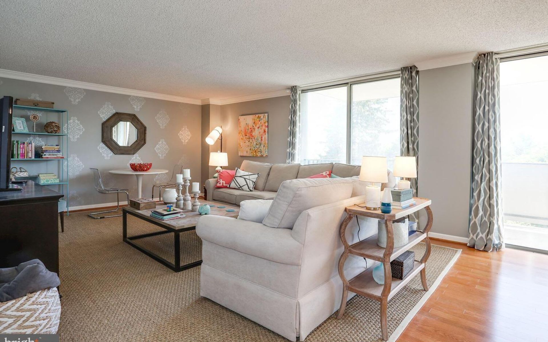1515 S Arlington Rdg Rd, #305