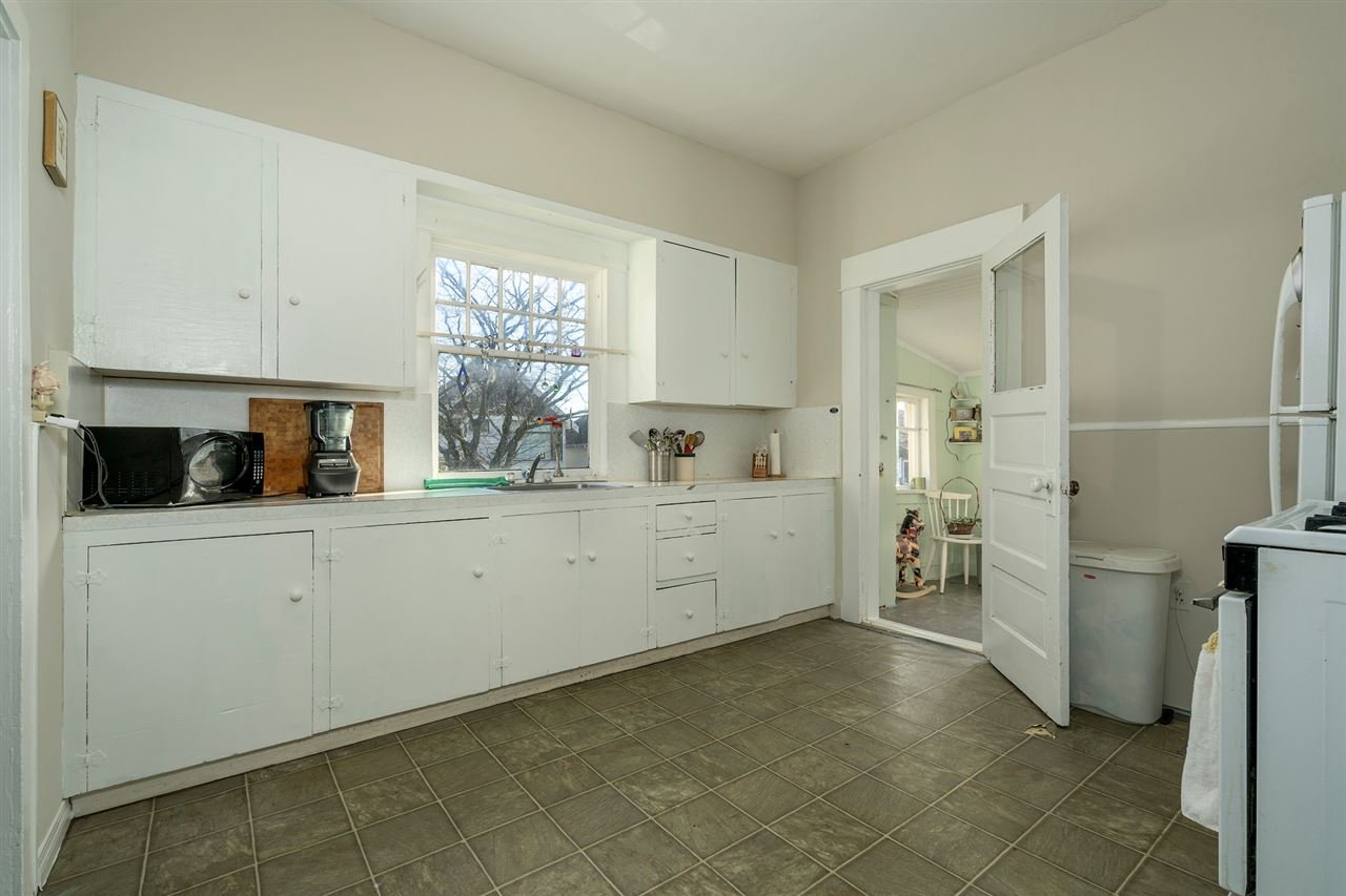 4278 John St