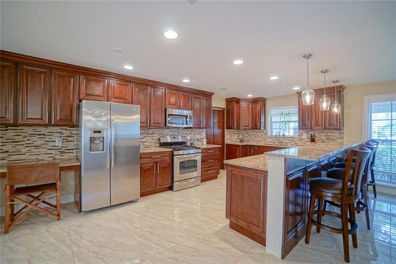 5171 NE 18th Ter