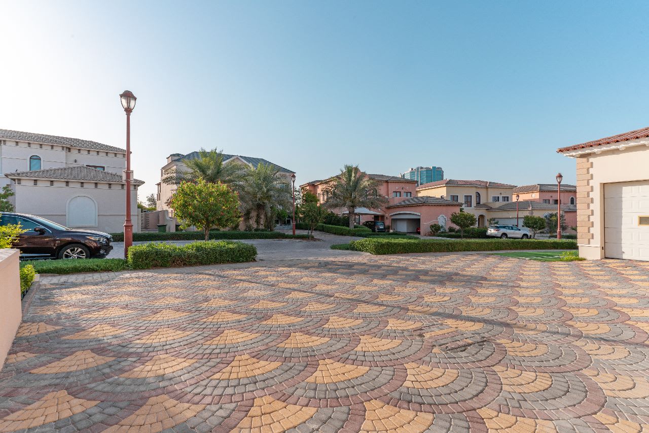   Orange Lake Jumeirah Golf Estate