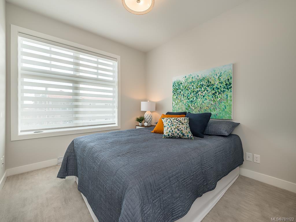305-1765 Oak Bay Ave
