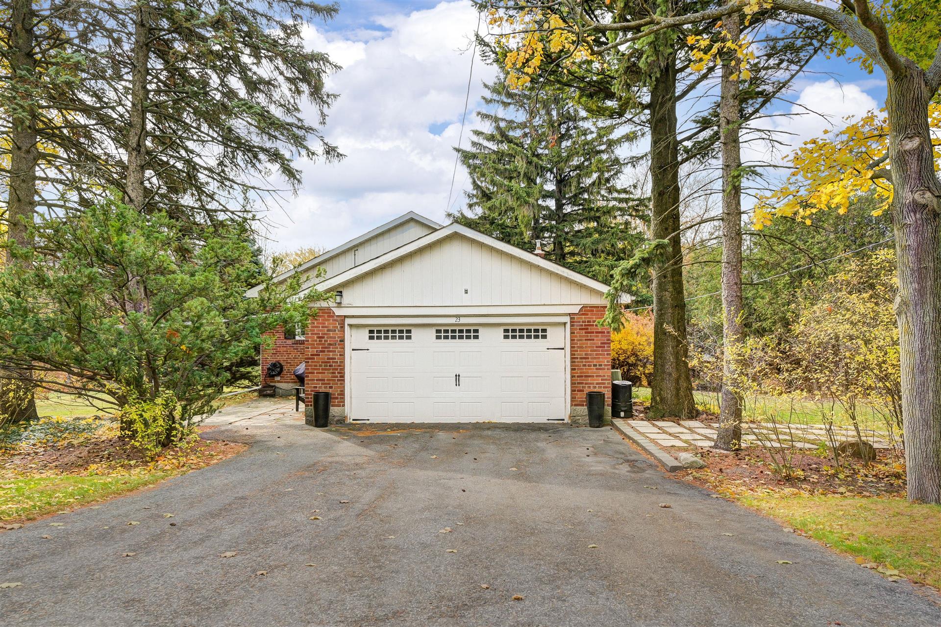 23 Windy Ridge Dr