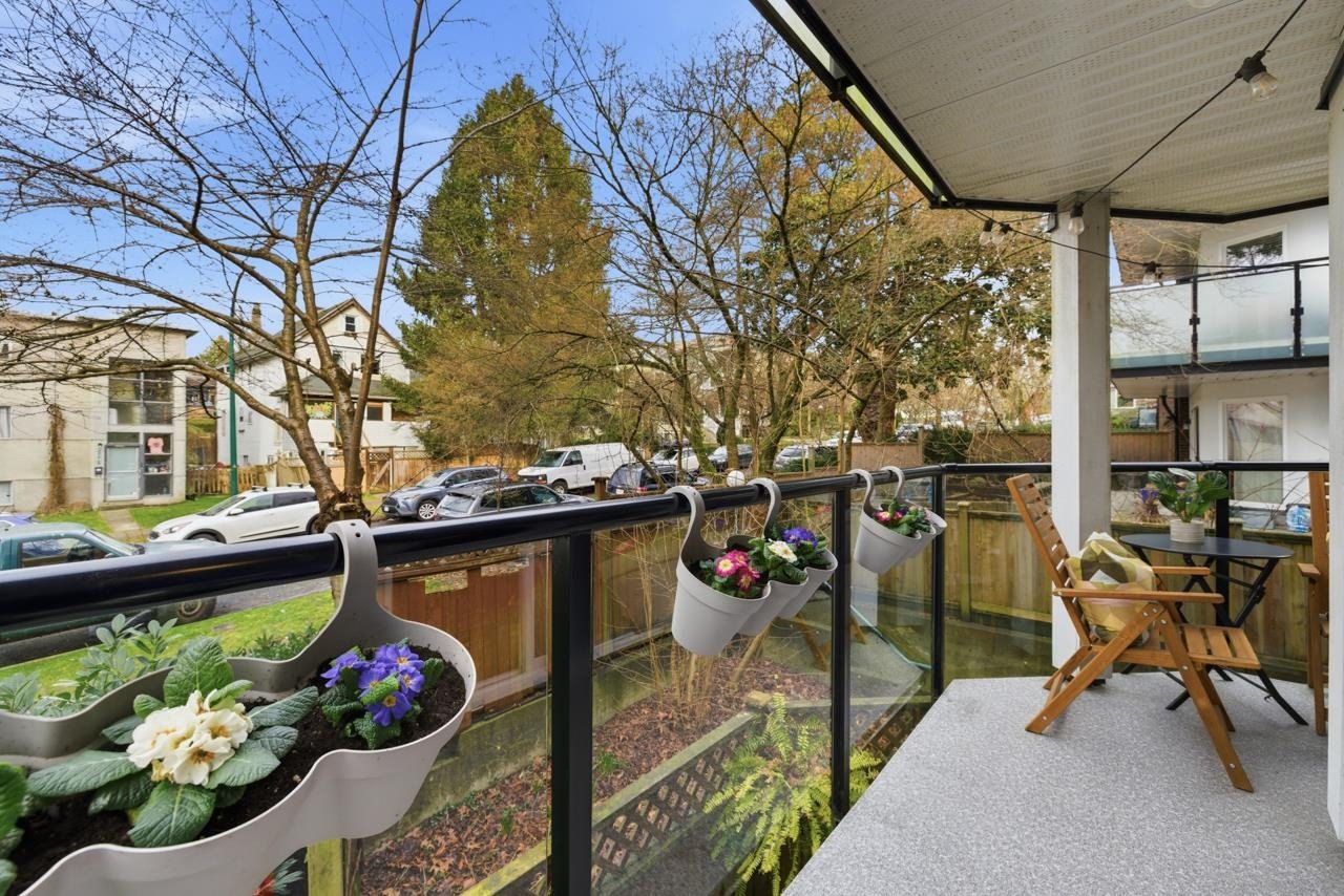 205-2212 Oxford Street, Vancouver