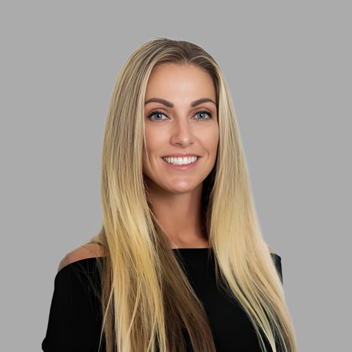Ginny Marles Naples, FL Real Estate Agent Headshot