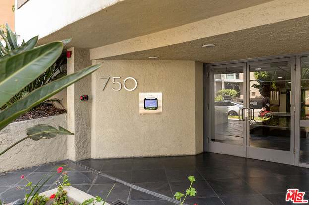 4915 Tyrone Ave #236