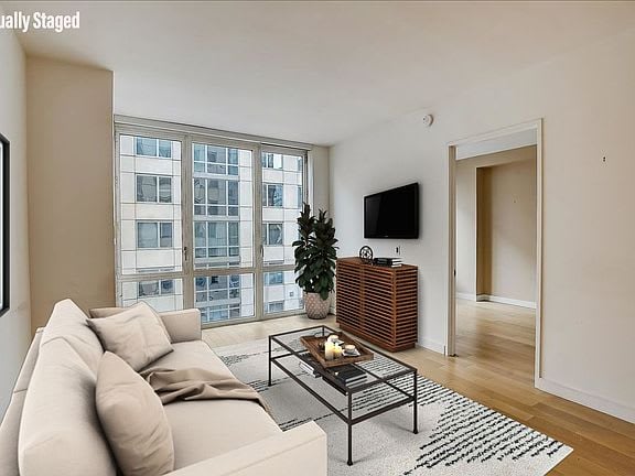 34 North 7th Street Unit: 4G