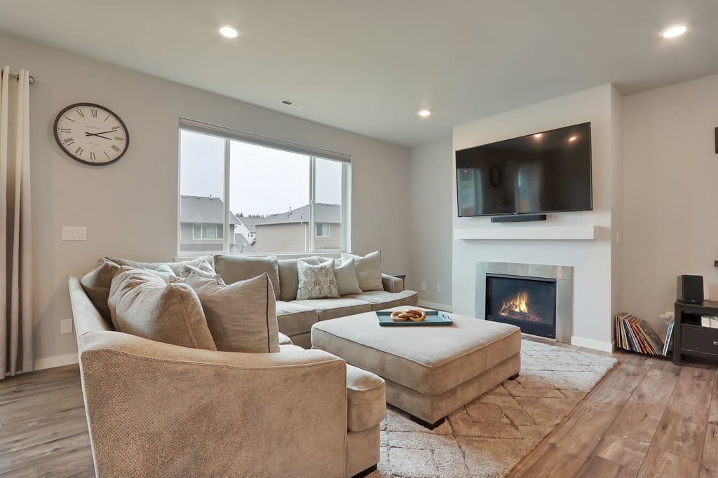KB Home Resale in Falling Water