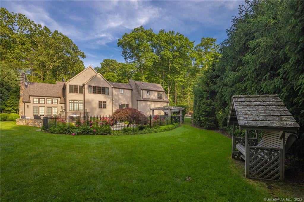 11 Charcoal Hill Rd