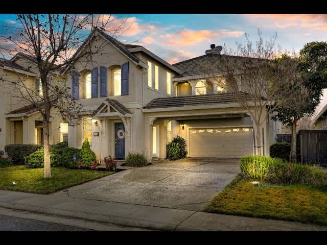 Just listed in Anatolia of Rancho Cordova. $515,000