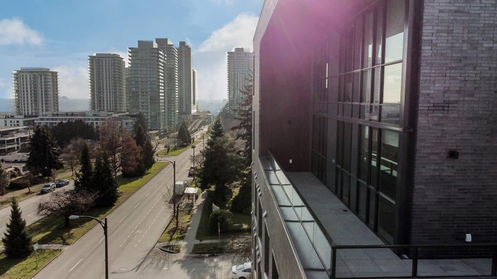 501-7777 Cambie St