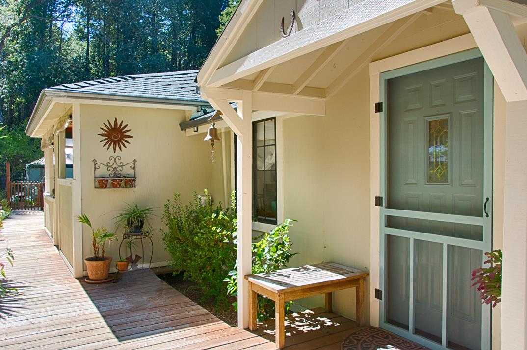 211 Sunlit LN
