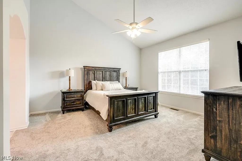 112 Seiberling Dr