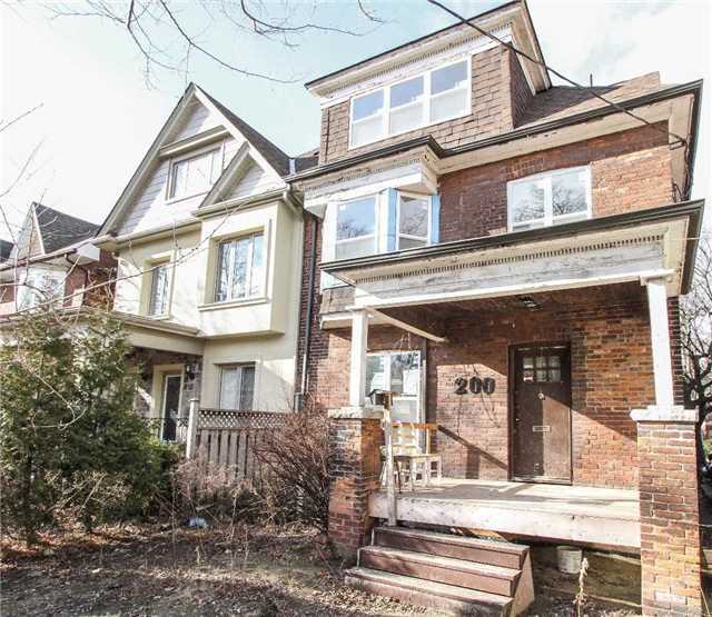 200 Quebec Ave