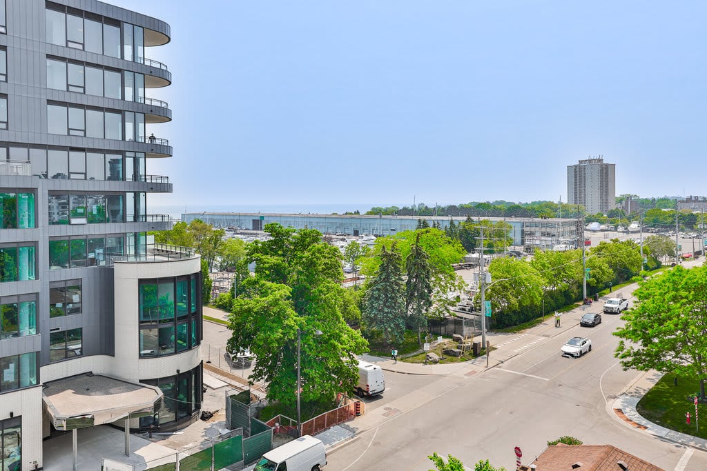 70 Port St E, Mississauga