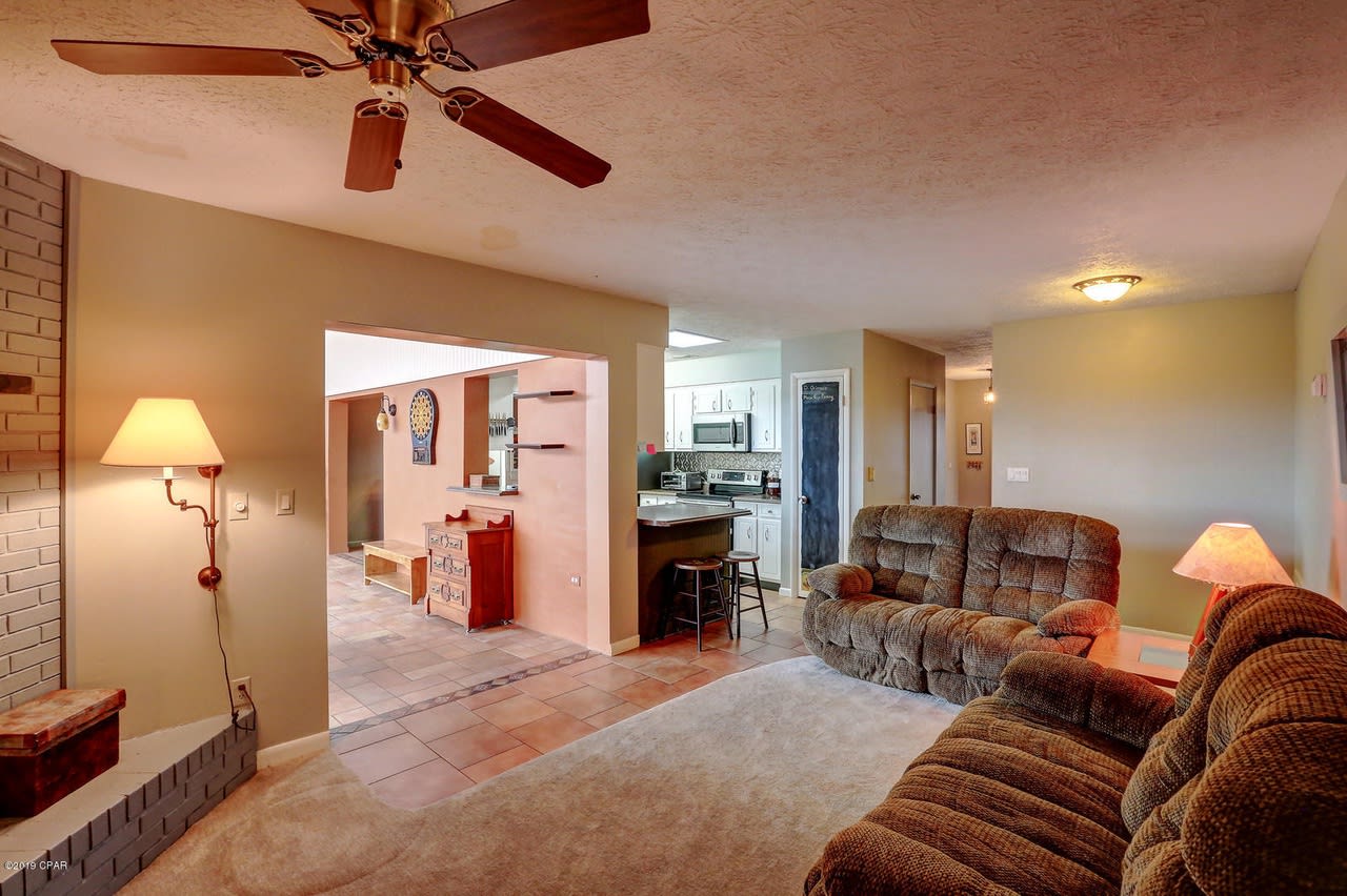 1544 Donna Avenue