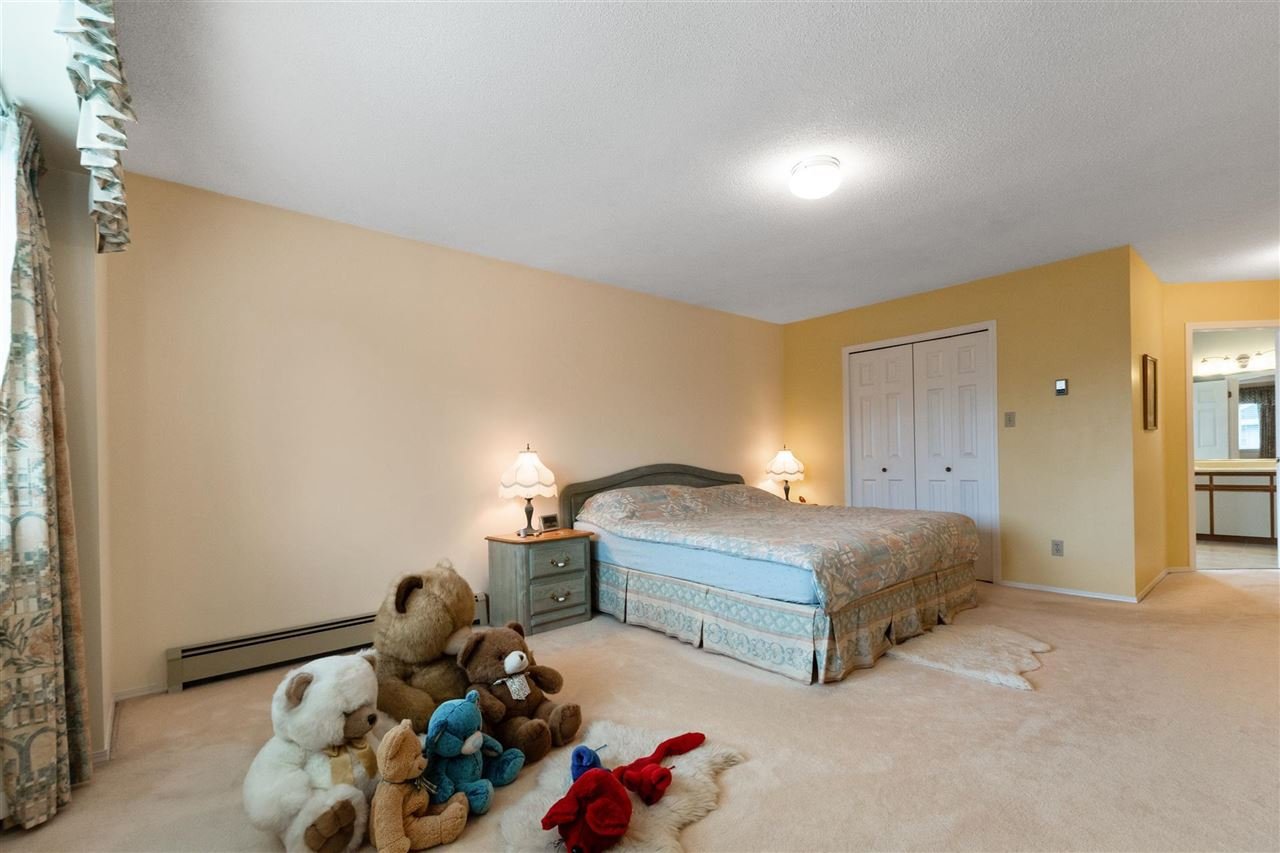12271 Phoenix Dr