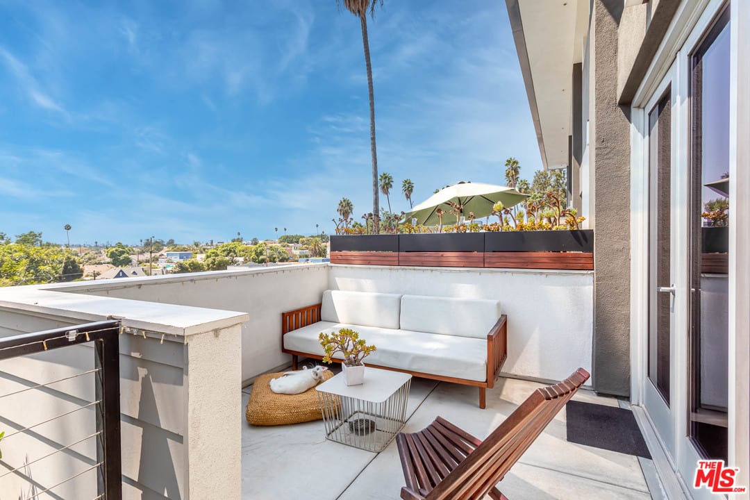 4111 Sunset Blvd, #545