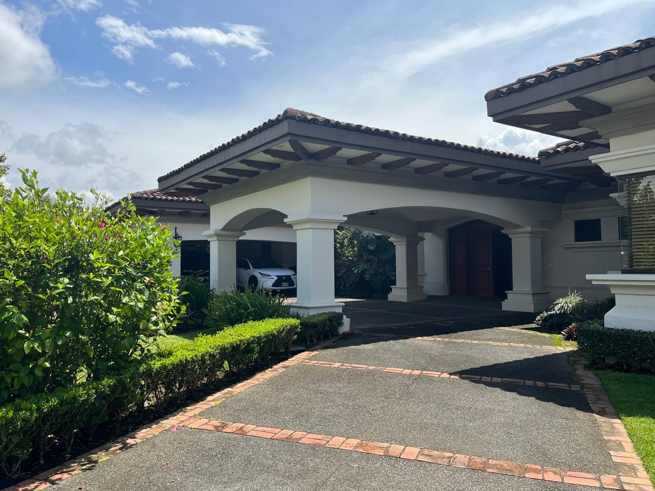 Single Level Gated Residence, Santa Ana, San Jose