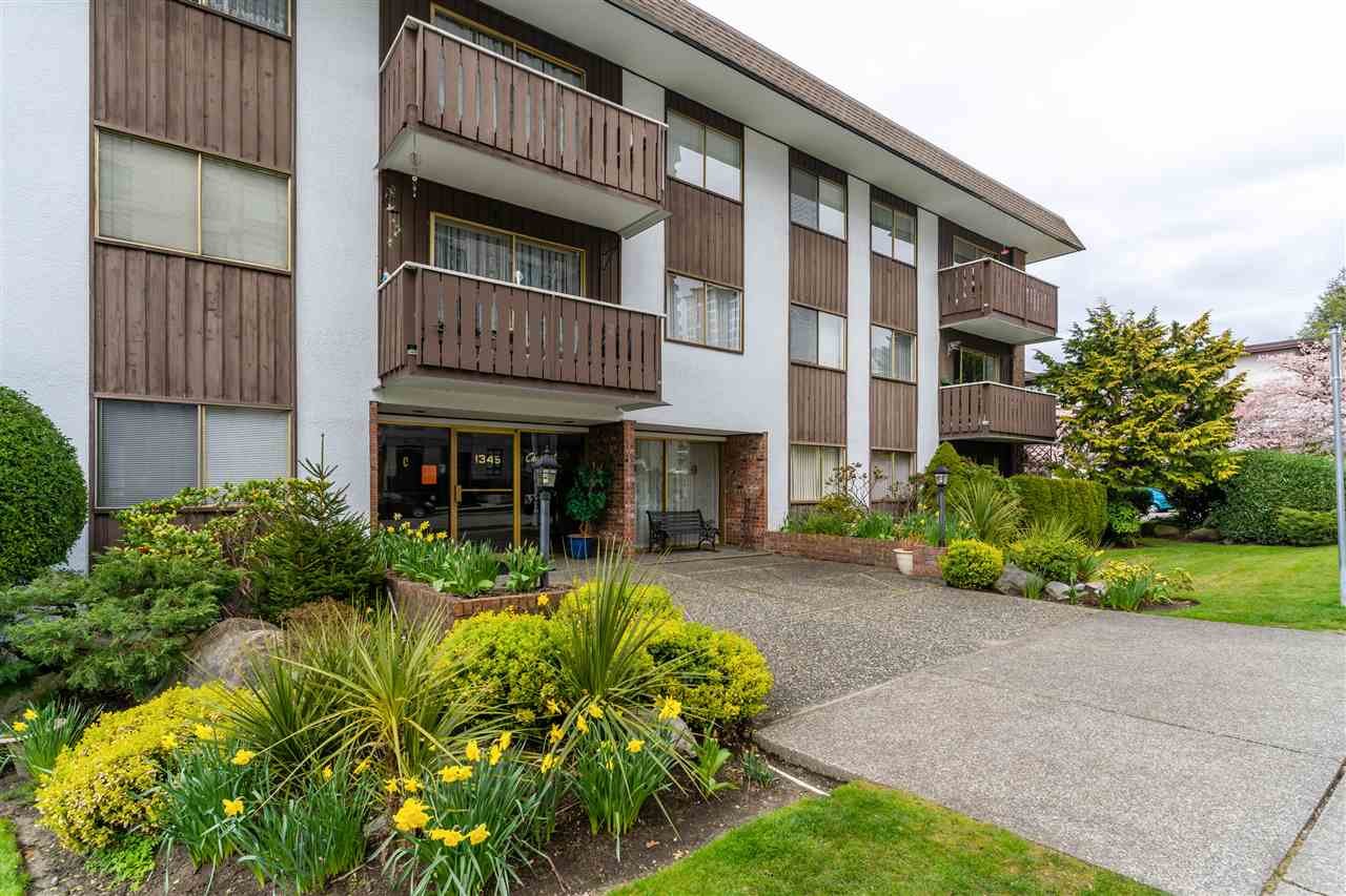 212-1345 Chesterfield Ave