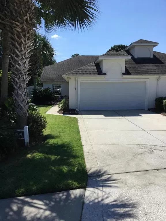 7009 STARFISH Court