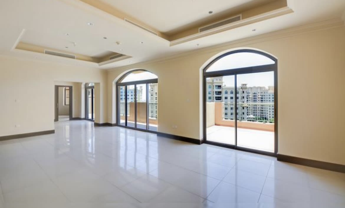 Golden Mile,Penthouse