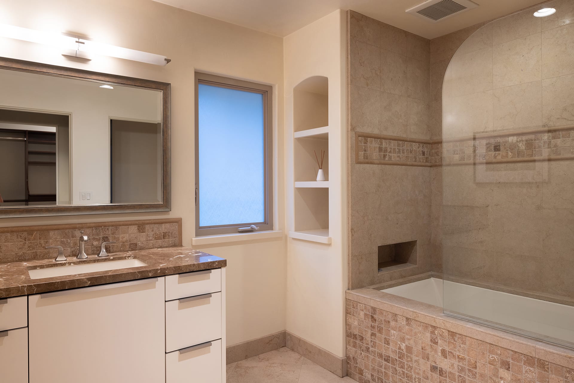 Modern Monterey Paradise - 700 Fernwood Ave