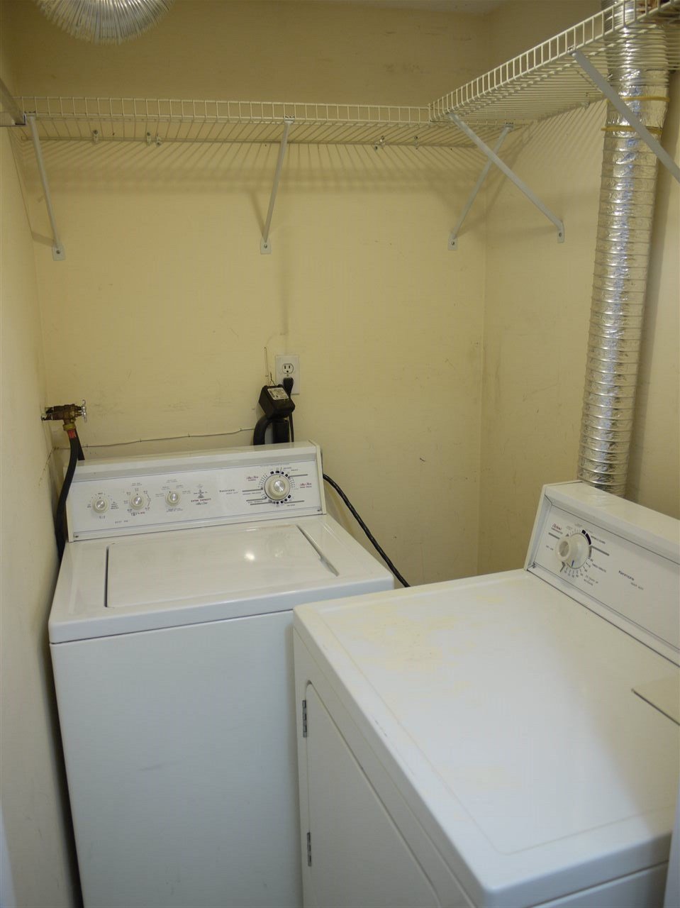 201-3051 Airey Dr