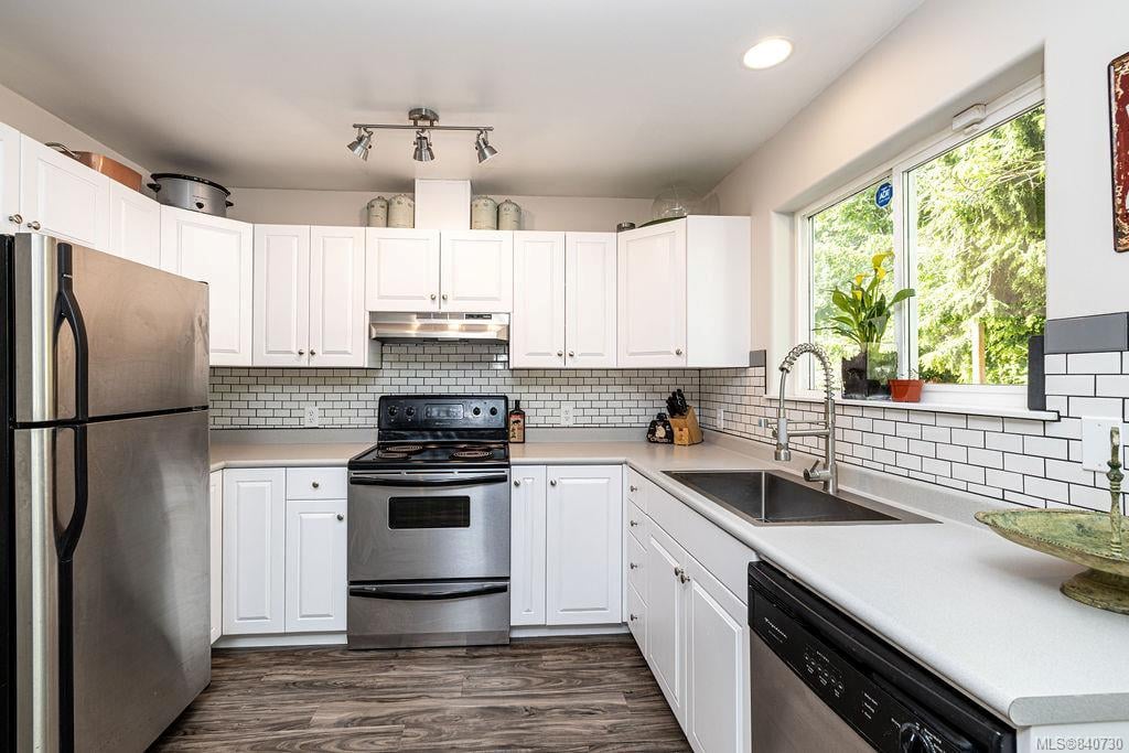 2434 Otter Point Rd, Sooke
