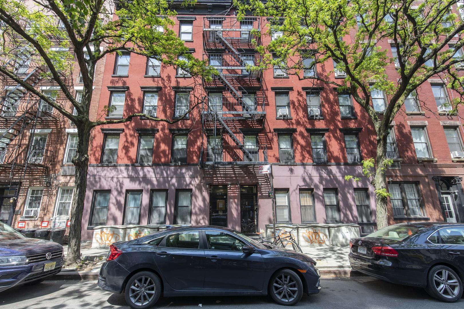 337 East 22nd Street, Apt 8
