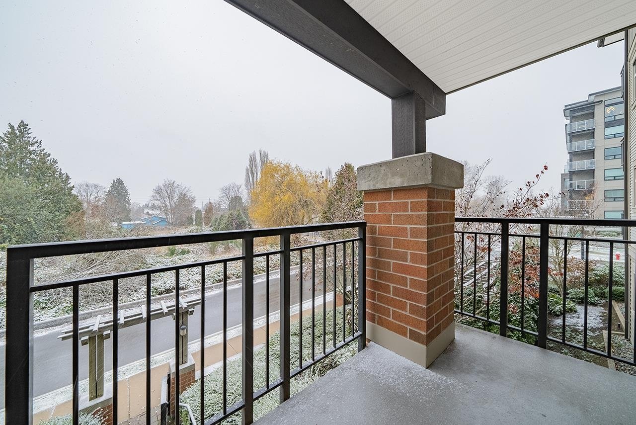 206-9288 Odlin Rd