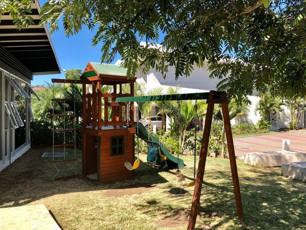 Bali Inspired Gated Townhouse, Ciudad Colon, San Jose