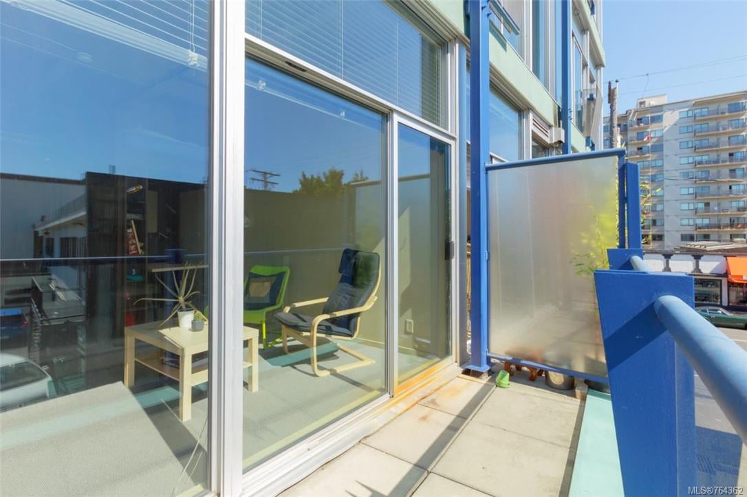 207-1061 Fort St