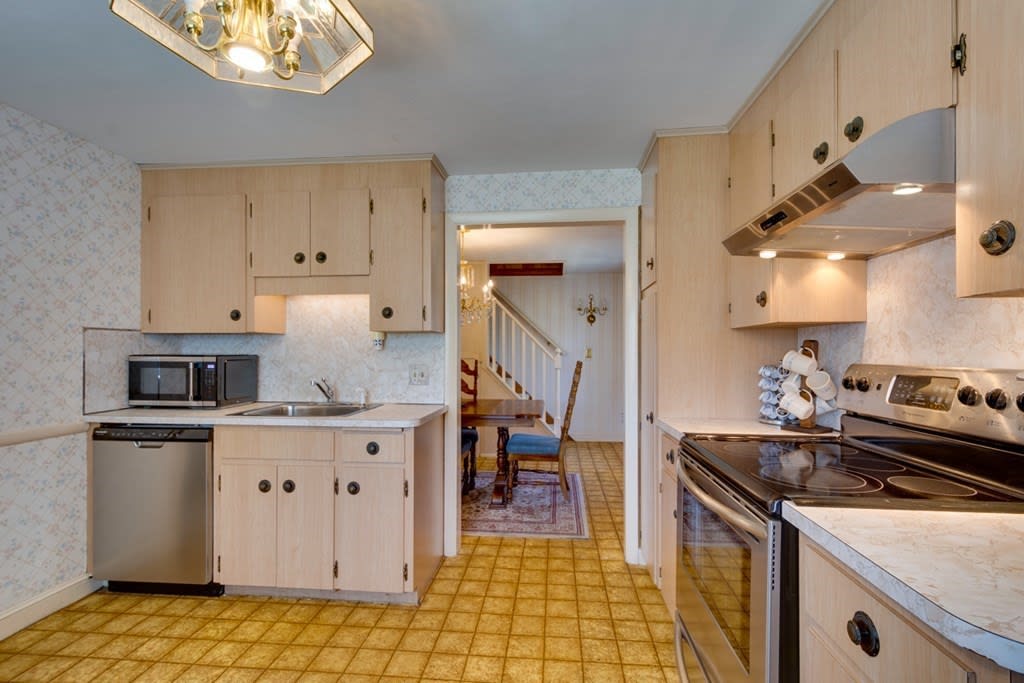 9 Woodside Ter