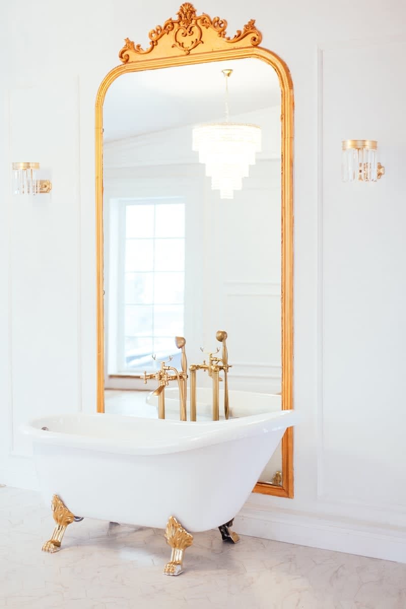 Ask A Nester - Clawfoot Bathtub