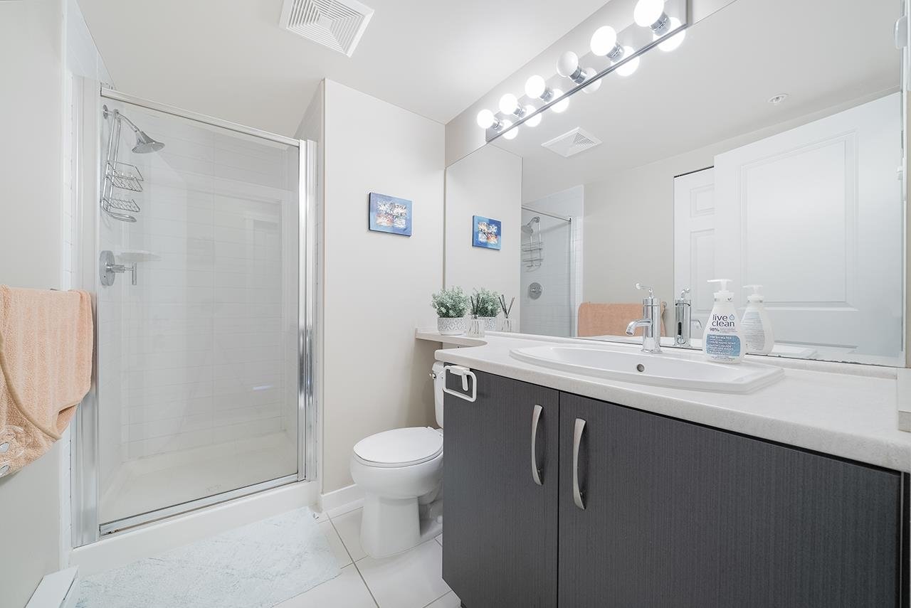 206-9288 Odlin Rd