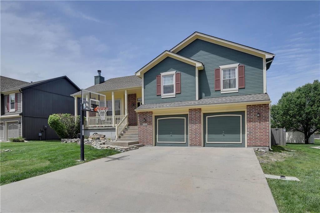 210 W Colleen Court