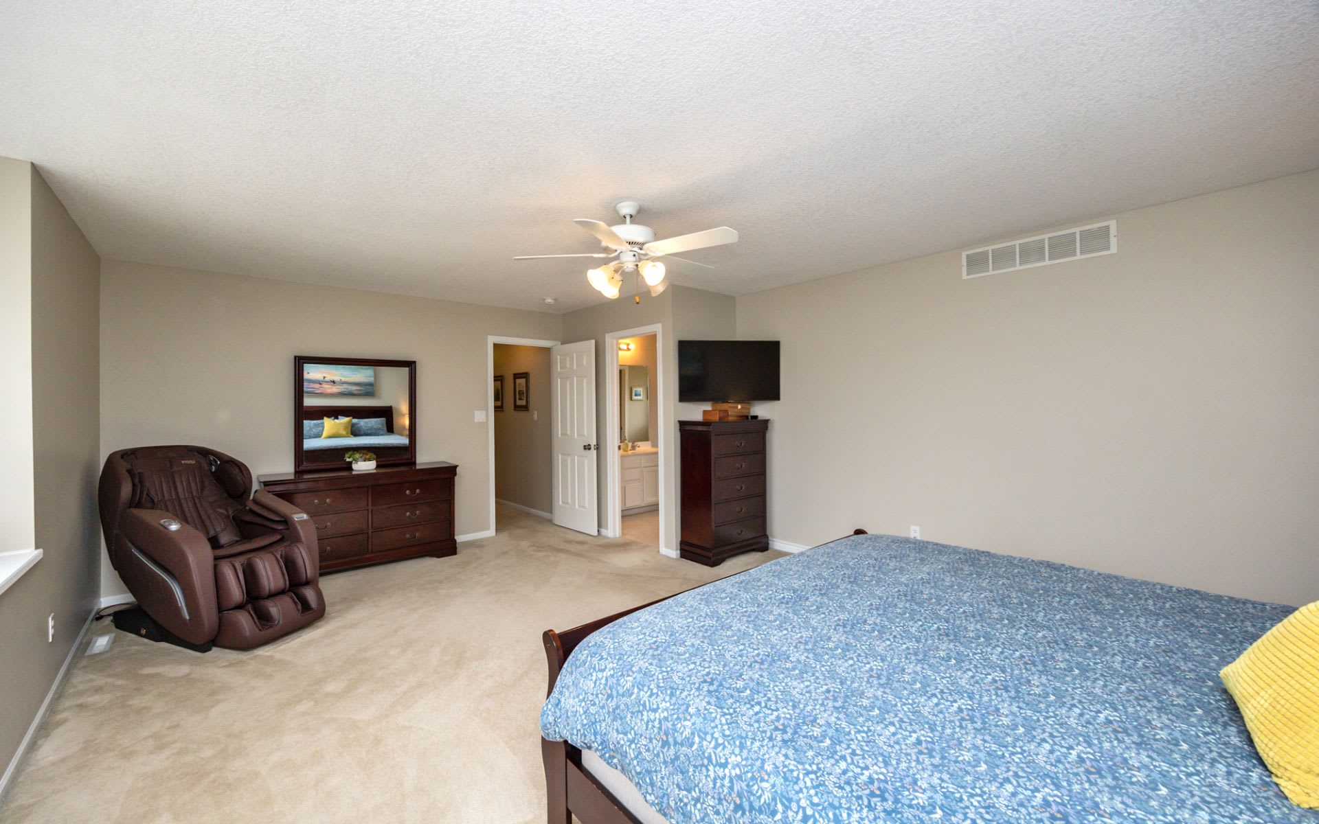 5542 Ponderosa Drive
